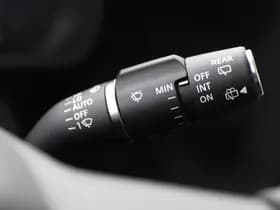 Land Rover Defender thumbnail 37