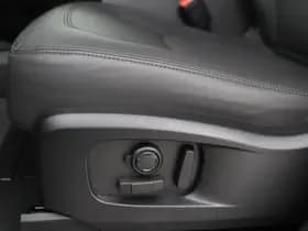 Land Rover Defender thumbnail 40