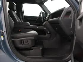 Land Rover Defender thumbnail 5