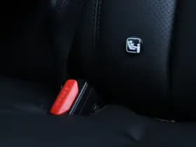 Land Rover Defender thumbnail 43