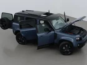 Land Rover Defender thumbnail 6