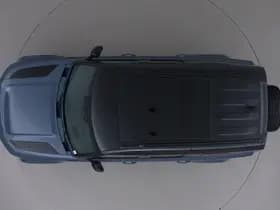 Land Rover Defender thumbnail 56