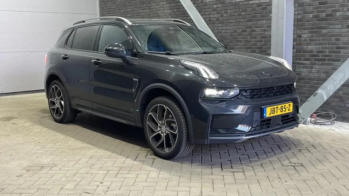 Lynk & Co 01 — foto 1