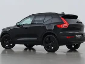 Volvo XC40 thumbnail 2