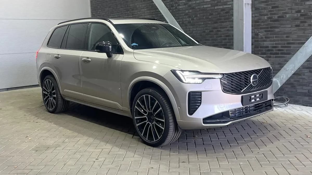 Volvo XC90 — foto 1