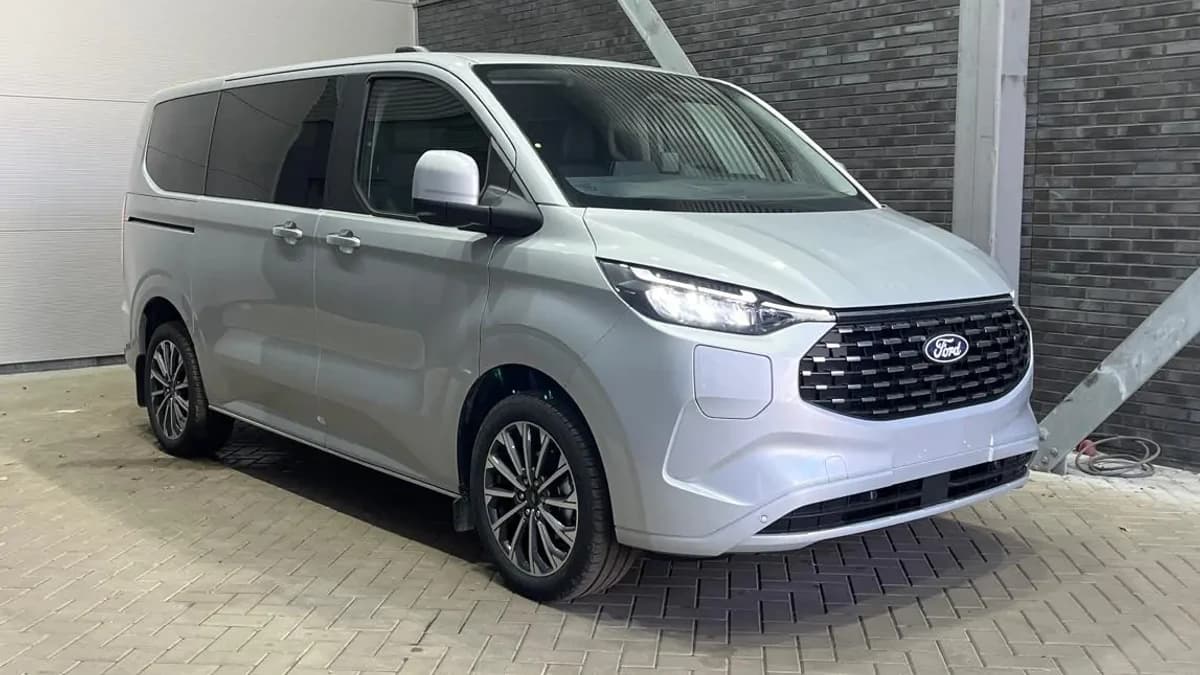 Ford Transit Custom — foto 1