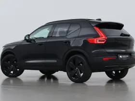 Volvo XC40 thumbnail 2