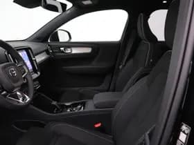 Volvo XC40 thumbnail 3