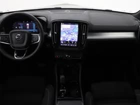 Volvo XC40 thumbnail 4