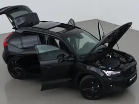 Volvo XC40 thumbnail 6