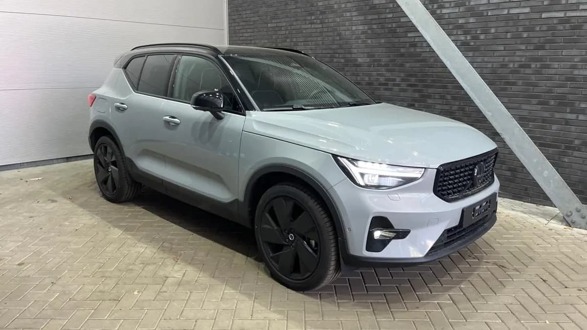 Volvo XC40 — foto 1