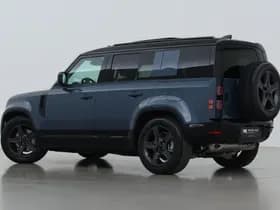 Land Rover Defender thumbnail 2