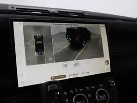 Land Rover Defender thumbnail 11