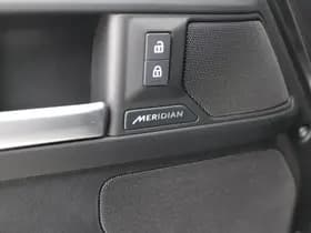 Land Rover Defender thumbnail 13