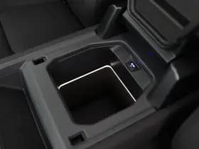 Land Rover Defender thumbnail 14