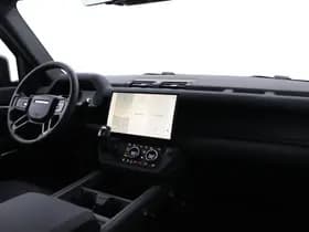 Land Rover Defender thumbnail 19