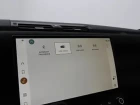 Land Rover Defender thumbnail 25