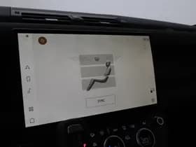 Land Rover Defender thumbnail 28