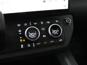 Land Rover Defender thumbnail 34