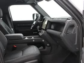 Land Rover Defender thumbnail 5