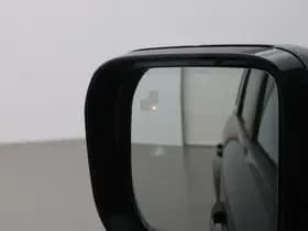 Land Rover Defender thumbnail 43