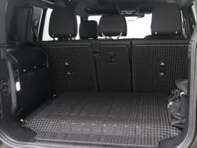 Land Rover Defender thumbnail 48