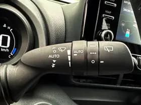 Toyota Yaris 1.5 Hybrid Dynamic Carplay / Camera / Stoel verw. thumbnail 24