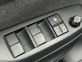 Toyota Yaris 1.5 Hybrid Dynamic Carplay / Camera / Stoel verw. thumbnail 26