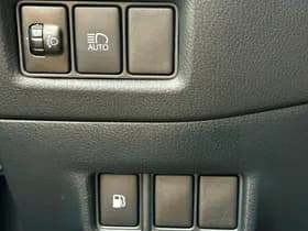 Toyota C-HR 1.8 Hybrid Bi-Tone Winter- +Safety-pakket thumbnail 28