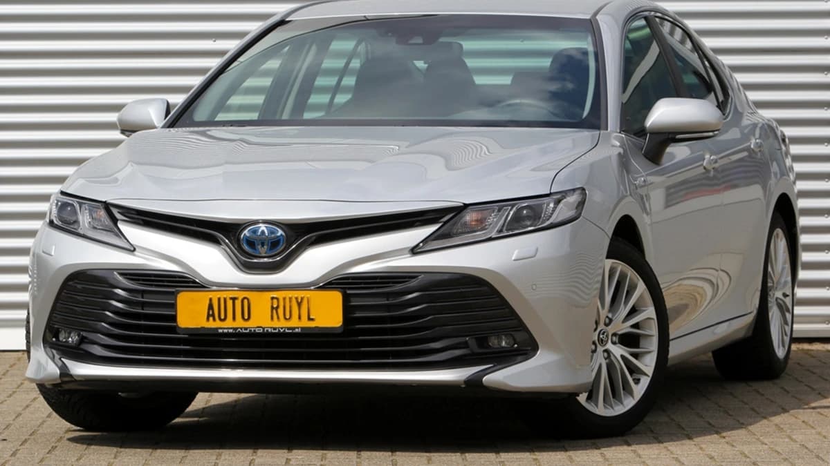 Toyota Camry 2.5 Hybrid Dynamic — foto 1