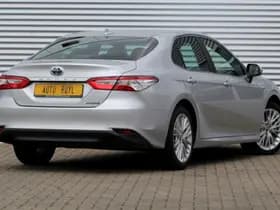 Toyota Camry 2.5 Hybrid Dynamic thumbnail 2