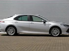 Toyota Camry 2.5 Hybrid Dynamic thumbnail 3