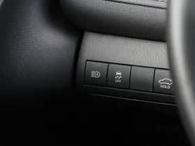 Toyota Camry 2.5 Hybrid Dynamic thumbnail 22