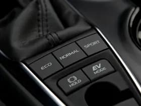 Toyota Camry 2.5 Hybrid Dynamic thumbnail 23