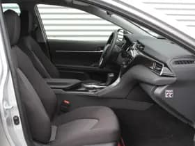 Toyota Camry 2.5 Hybrid Dynamic thumbnail 4