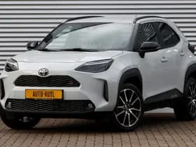 Toyota Yaris Cross 1.5 Hybrid GR Sport Ceramic Gray Metallic