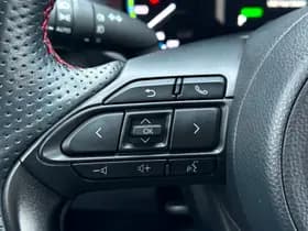 Toyota Yaris Cross 1.5 Hybrid GR Sport Ceramic Gray Metallic thumbnail 13