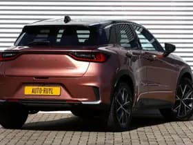 Lexus LBX thumbnail 2