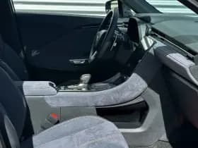 Lexus LBX Cool 2WD 3.955 Km! thumbnail 4