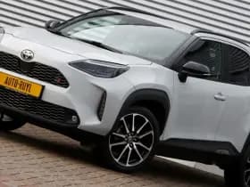 Toyota Yaris Cross 1.5 Hybrid GR Sport Ceramic Gray Metallic thumbnail 11