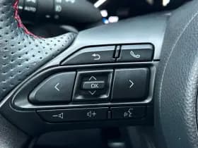 Toyota Yaris Cross 1.5 Hybrid GR Sport Ceramic Gray Metallic thumbnail 13