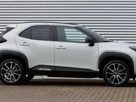 Toyota Yaris Cross 1.5 Hybrid GR Sport Ceramic Gray Metallic thumbnail 3