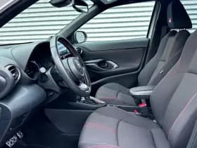 Toyota Yaris Cross 1.5 Hybrid GR Sport Ceramic Gray Metallic thumbnail 5