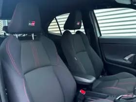 Toyota Yaris Cross 1.5 Hybrid GR Sport Ceramic Gray Metallic thumbnail 9