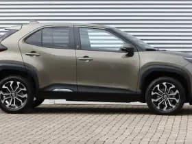 Toyota Yaris Cross 1.5 Hybrid Team-D Navi / Safety+Winter Pack thumbnail 3