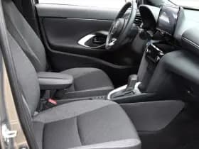 Toyota Yaris Cross 1.5 Hybrid Team-D Navi / Safety+Winter Pack thumbnail 4