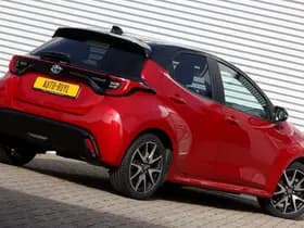 Toyota Yaris 1.5 Hybrid Executive Bi-Tone thumbnail 12