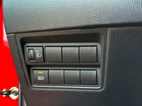 Toyota Yaris 1.5 Hybrid Executive Bi-Tone thumbnail 25