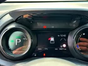 Toyota Yaris 1.5 Hybrid Executive Bi-Tone thumbnail 10