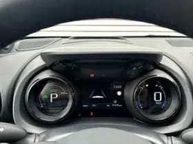 Toyota Yaris 1.5 Hybrid Executive Bi-Tone JBL / HUD thumbnail 11